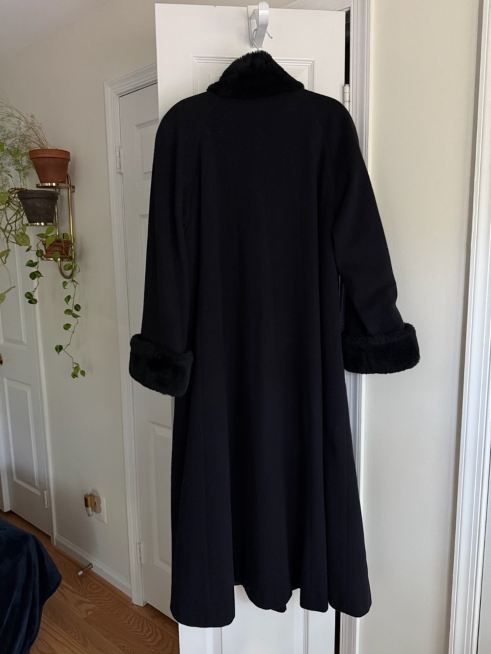 Vintage Black Wool Coat Fur Trim Long Maxi Coat Steve by Searle Size 6 - Picture 3 of 8